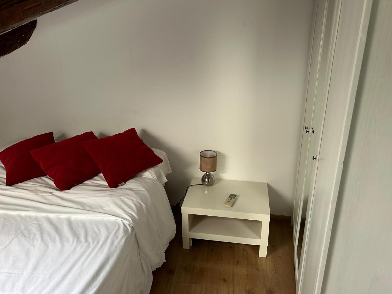 Comodo Atico En Tirso De Molina Madrid Dış mekan fotoğraf